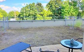 Nowy Piękny Apartament z 50 m2 Ogródkiem